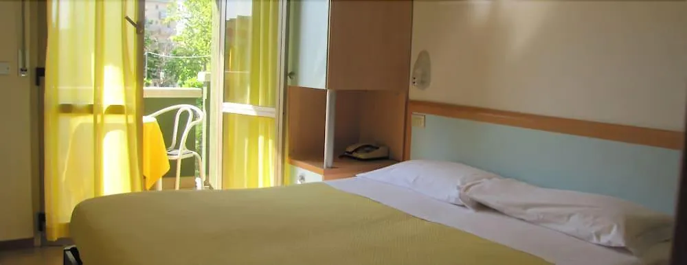 Hotel Etna - Nuova Gestione Romagnola All-Inclusive Spiaggia Parcheggio Riccione