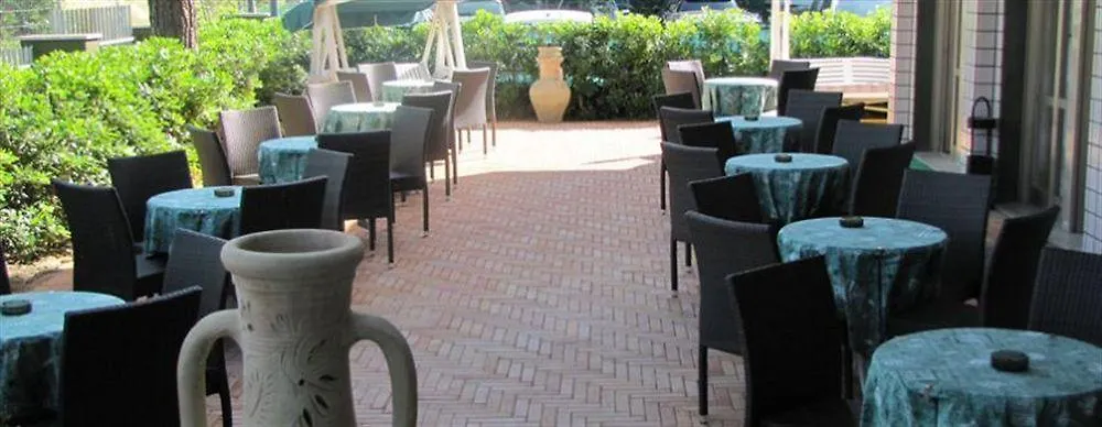 Hotel Etna - Nuova Gestione Romagnola All-Inclusive Spiaggia Parcheggio Riccione Italy